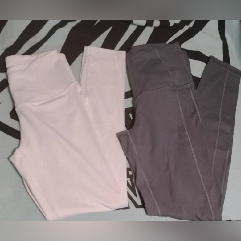 Victorias Secret BUNDLE two pairs of leggings full length EUC gray and white szS